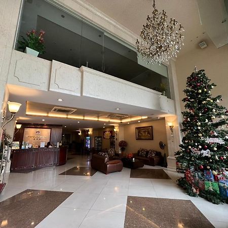 White Lion Hotel مدينة هوشي منه المظهر الخارجي الصورة
