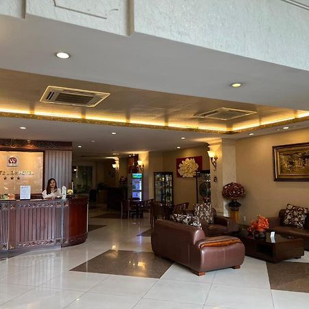 White Lion Hotel مدينة هوشي منه المظهر الخارجي الصورة