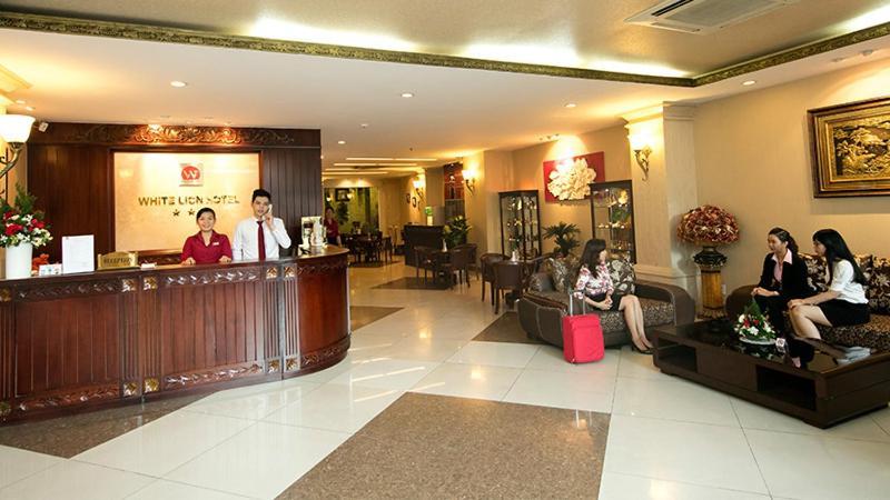White Lion Hotel مدينة هوشي منه المظهر الخارجي الصورة