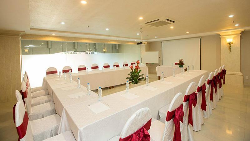 White Lion Hotel مدينة هوشي منه المظهر الخارجي الصورة