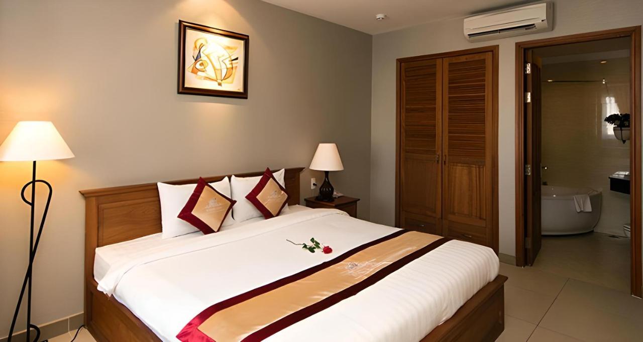 White Lion Hotel مدينة هوشي منه المظهر الخارجي الصورة