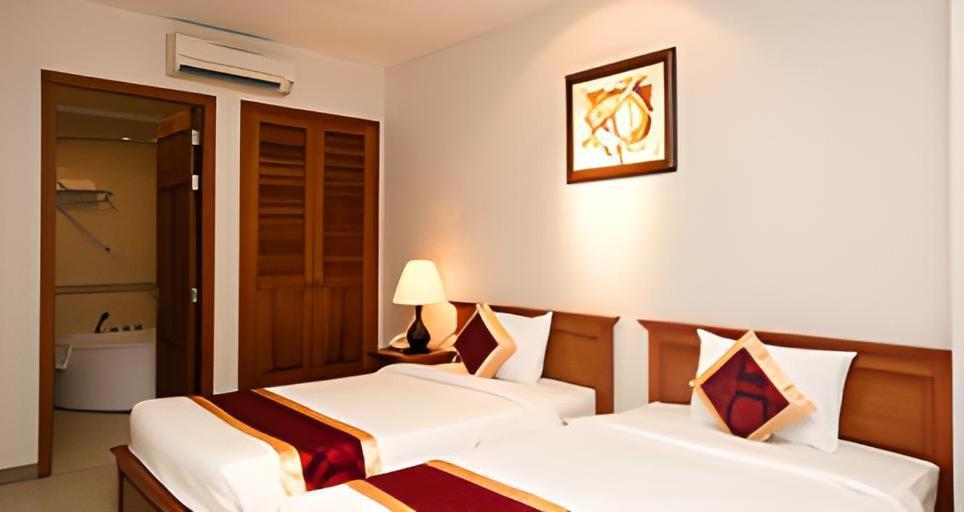 White Lion Hotel مدينة هوشي منه المظهر الخارجي الصورة