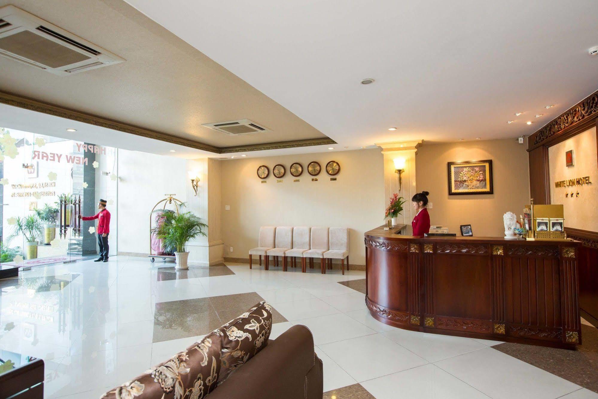 White Lion Hotel مدينة هوشي منه المظهر الخارجي الصورة